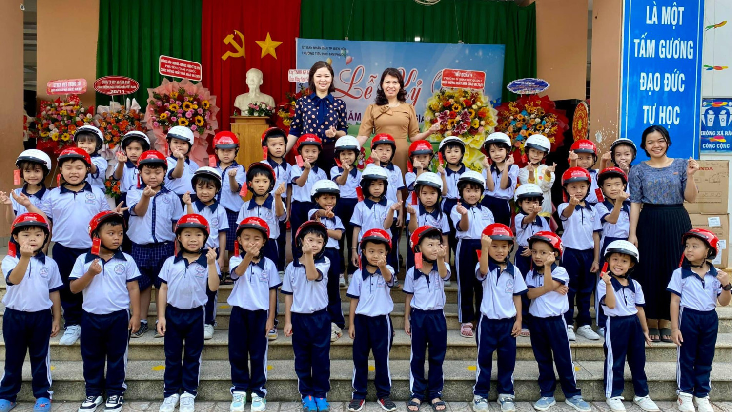 Học sinh lớp 1/1 và 1/2