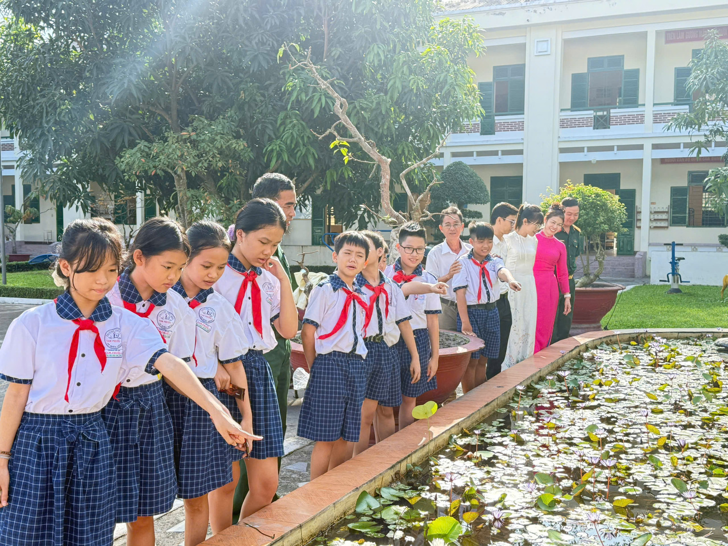 TRƯỜNG TIỂU HỌC TAM PHƯỚC 1 TỔ CHỨC CHUỖI HOẠT ĐỘNG CHÀO MỪNG 81 NĂM NGÀY THÀNH LẬP QUÂN ĐỘI NHÂN DÂN VIỆT NAM